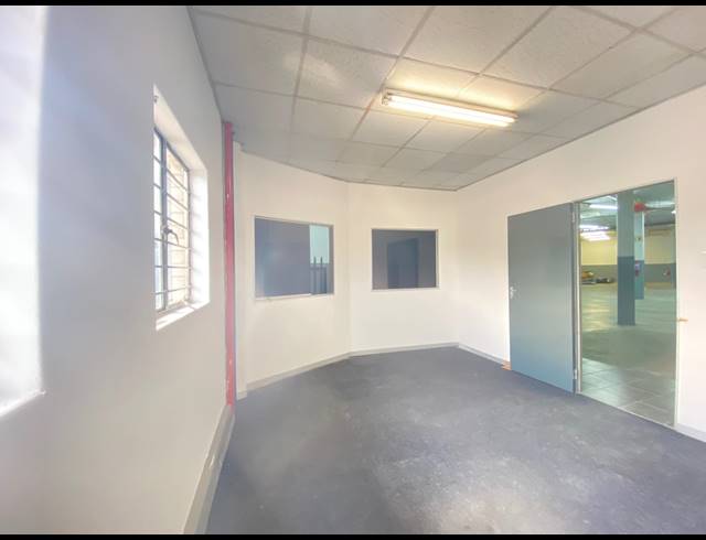 560M² WAREHOUSE TO LET IN RANDBURG CENTRAL